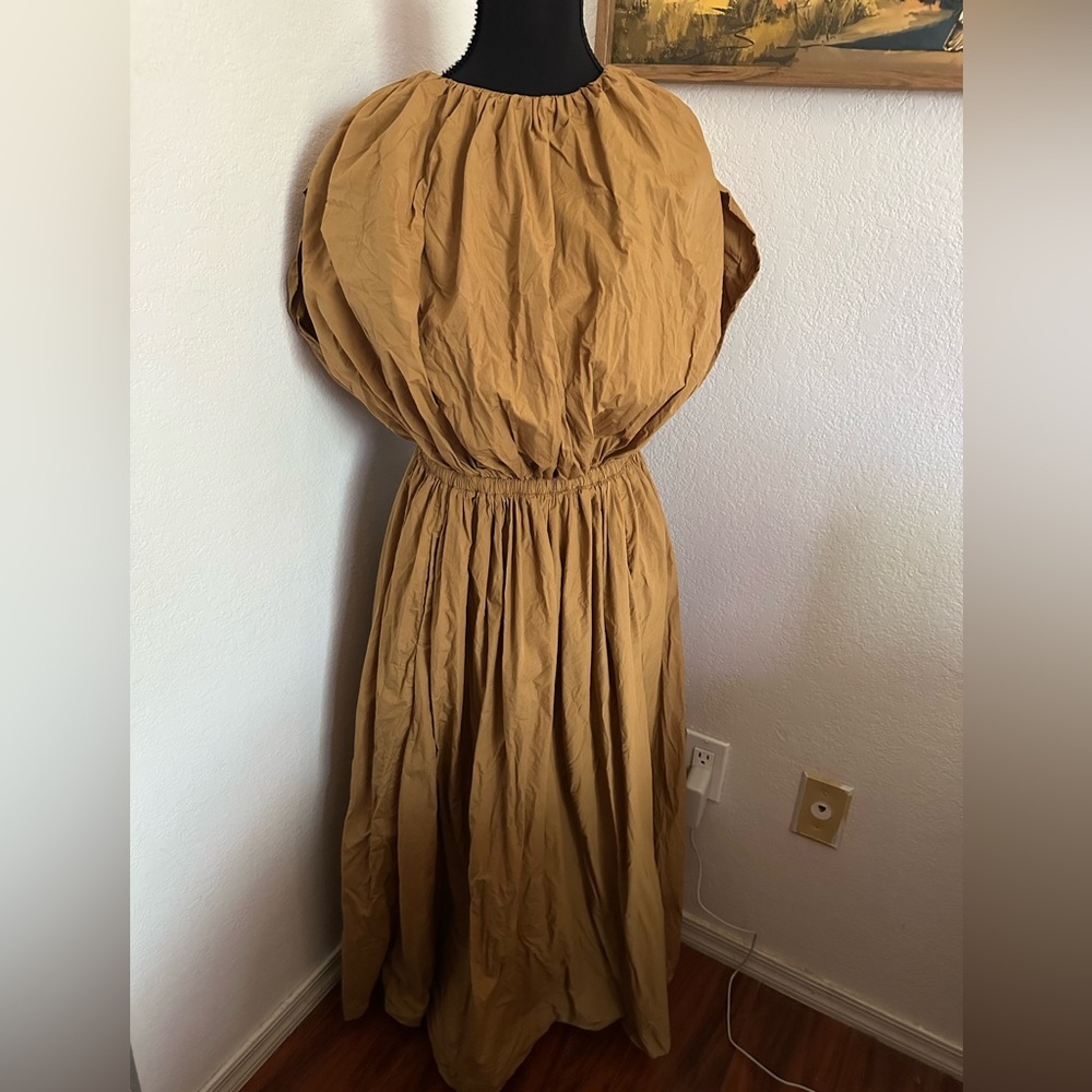 Black Crane Organic Cotton Poplin Shell Dress | Camel Tan - Size Small - Picture 3 of 10
